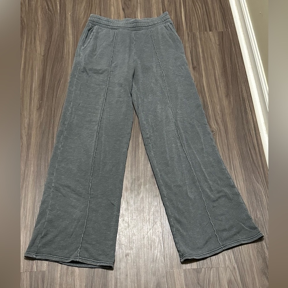 American Eagle Wide Leg Joggers